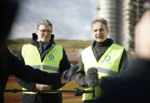 ΔΕΠΑ Εμπορίας: Επίσκεψη του πρωθυπουργού στη μονάδα του κοινού σχήματος με τη ΔΕΗ – Ξιφαράς: Περιφερειακός ενεργειακός κόμβος η Ελλάδα