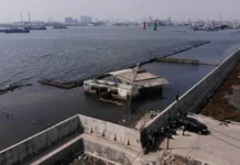 «Βυθίζεται» η Τζακάρτα: Πάνω από 20 εκατοστά τον χρόνο υποχωρεί το έδαφος στα βόρεια της πόλης