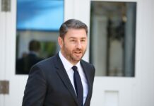 Ν. Ανδρουλάκης κατά της κυβέρνησης: Θεσμική παρακμή και την υπονόμευση του κράτους δικαίου