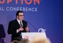 Κ. Πιερρακάκης: «Η Ελλάδα, η χώρα με την ταχύτερη αποκλιμάκωση χρέους παγκοσμίως»