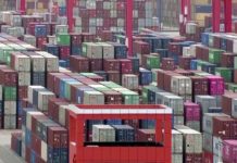 ΗΠΑ: Νέο κύμα τελωνειακών δασμών σε 60 χώρες – Έντονες διεθνείς αντιδράσεις
