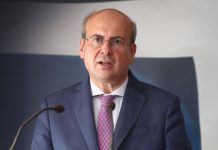 Τροπολογία για Οριζόντια Ρήτρα Δίκαιης Μετάβασης κατέθεσε στη Βουλή ο Κ. Χατζηδάκης