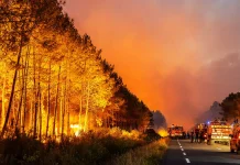 Γαλλία: Πάνω από 500 χλμ. διένυσε στην ατμόσφαιρα ο καπνός από τις ανεξέλεγκτες πυρκαγιές