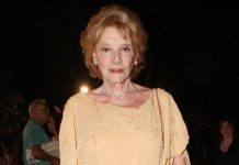Τελευταίο «αντίο» στη Μάρω Κοντού – Στη Μητρόπολη Αθηνών η σορός της