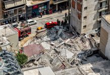 Πετράλωνα: Παρέμβαση εισαγγελέα για να απομακρυνθούν τα μπάζα της πολυκατοικίας που κατέρρευσε
