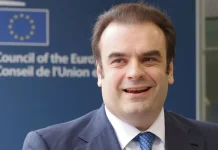 K. Πιερρακάκης στους «FT»: Η Ευρώπη για να δημιουργήσει πλούτο, πρέπει να αξιοποιήσει τα οφέλη του ραδιοφάσματος