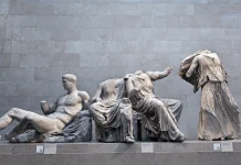 Άρθρο Μητσοτάκη στον «Guardian» για τα Γλυπτά του Παρθενώνα: «Η Βρετανία δεν θα διαμέλιζε την Ταπισερί της Μπαγέ»