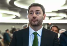 Συνάντηση Ανδρουλάκη με παραγωγικούς φορείς της Β. Ελλάδας – Αιχμές κατά της κυβέρνησης για ακρίβεια και «Ασπίδα του Αχιλλέα»
