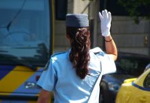 Συνελήφθη 48χρονος που επιτέθηκε σε γυναίκες αστυνομικούς όταν πήγαν να του βεβαιώσουν παράβαση