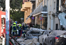 Έκρηξη στο κέντρο της Αθήνας -Κατέρρευσε διώροφο κτίριο στην Πλάκα – Δύο τραυματίες