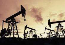 Πετρέλαιο: Κάτω από τα 100 δολάρια το Brent – Τι αλλάζει με ΗΠΑ–Ιράν και τις νέες ροές από τον Κόλπο