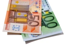 Δημόσιο: «Φέσια» 3,82 δισ. ευρώ σε ιδιώτες και επιχειρήσεις – Στα 1,33 δισ. τα χρέη των νοσοκομείων, μπλόκο στους κακοπληρωτές με τη «ΣΥΝΕΠΕΙΑ»